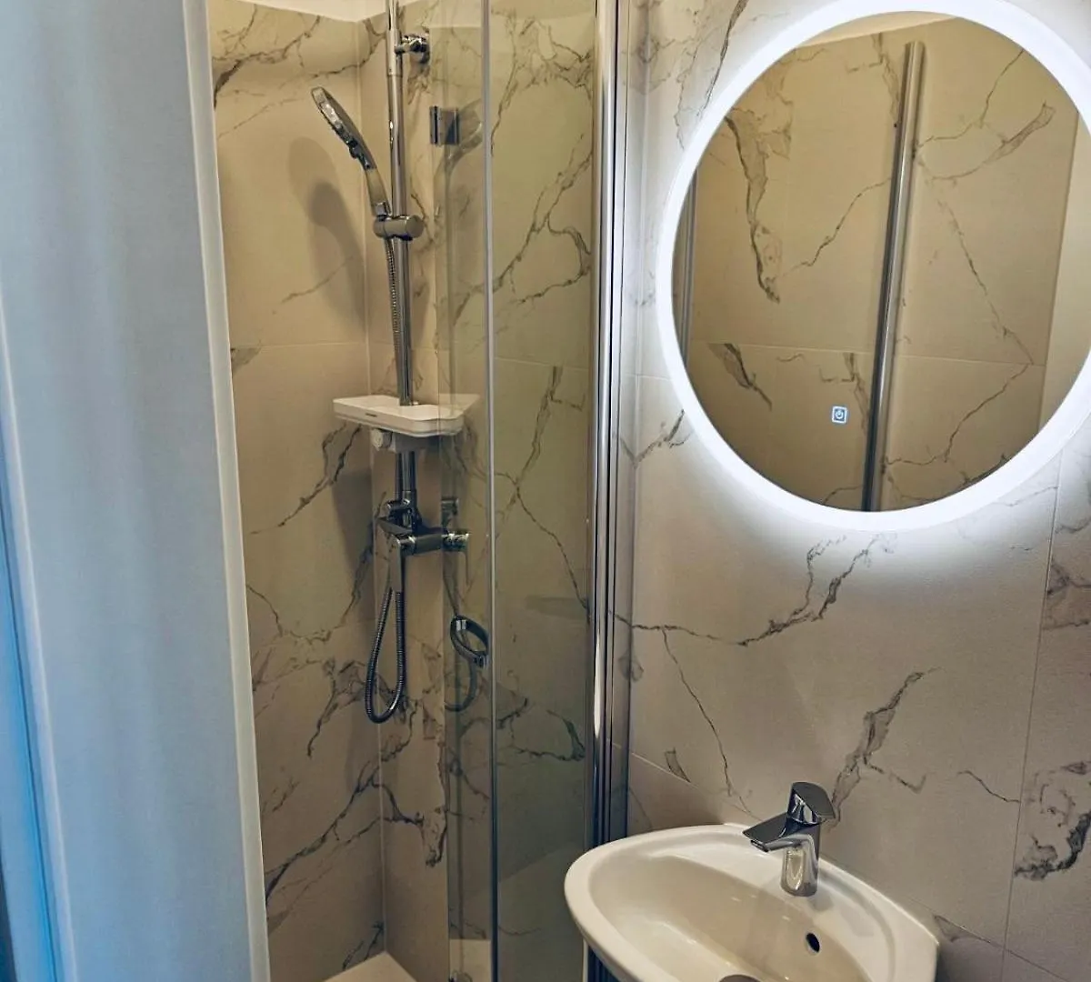 Affittacamere Hotel Kosovic Family House Medolino