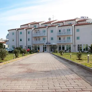 Hotel Arcus, Medolino